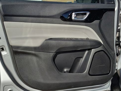 New 2026 Jeep Compass Limited image 10