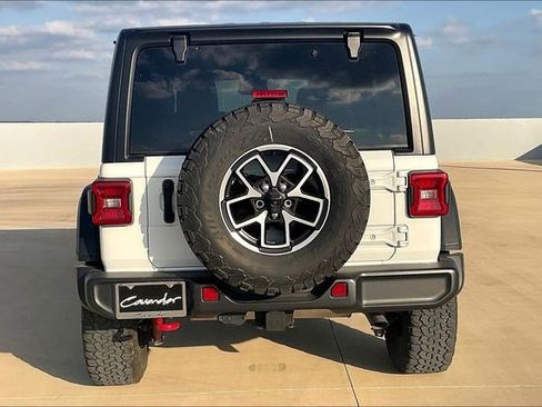 Used 2024 Jeep Wrangler Unlimited Rubicon image 4