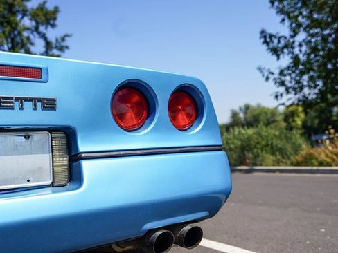 Used 1988 Chevrolet Corvette Convertible RWD image 54