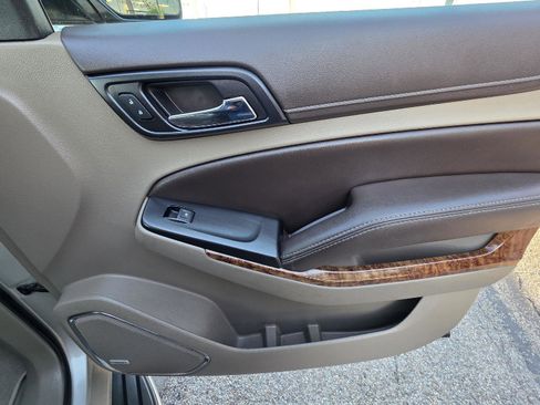 Used 2017 Chevrolet Suburban Premier image 36