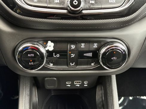 Used 2021 Chevrolet TrailBlazer LT w/ Convenience Package AWD/4WD image 16