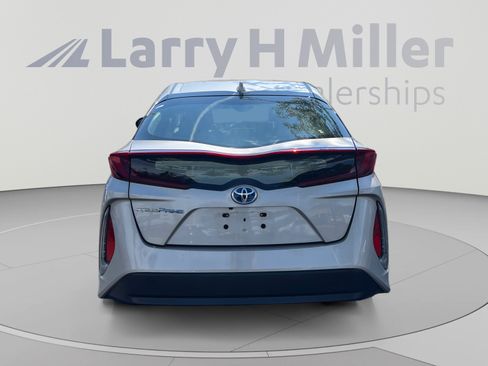 Used 2021 Toyota Prius Prime LE FWD image 4