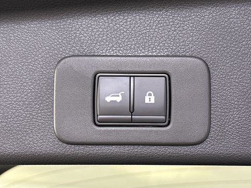 Certified 2025 Nissan Murano SL image 15