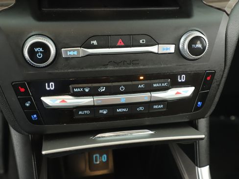 Certified 2020 Ford Explorer Limited image 15