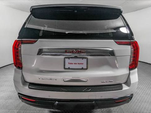 Used 2022 GMC Yukon XL SLE w/ Gmc Pro Safety Plus Package AWD/4WD image 8
