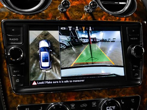 Used 2019 Bentley Bentayga AWD/4WD image 23