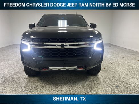 Used 2021 Chevrolet Tahoe Z71 w/ Luxury Package image 2