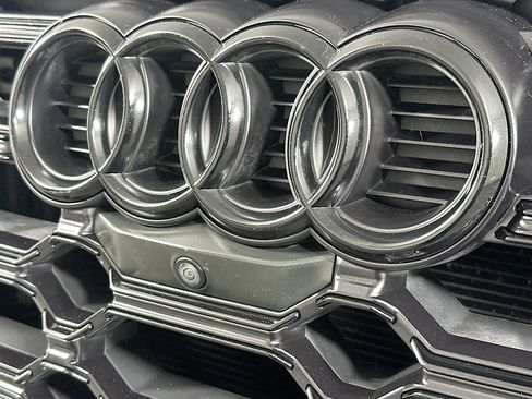 Used 2023 Audi SQ5 Premium Plus w/ Premium Plus Package image 15