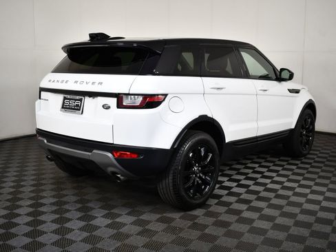 Used 2019 Land Rover Range Rover Evoque SE Premium image 7