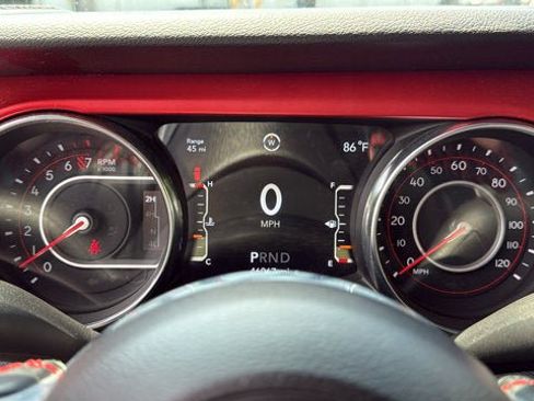 Used 2021 Jeep Wrangler Unlimited Rubicon w/ LED Lighting Group AWD/4WD image 17