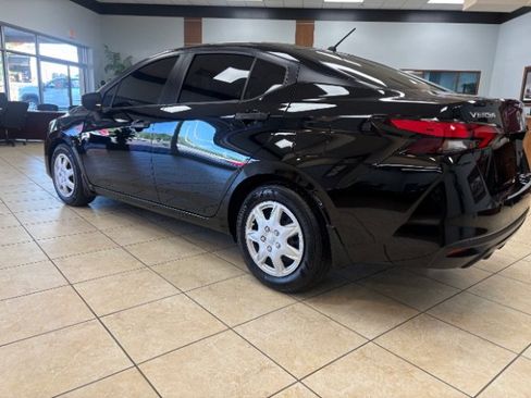 Used 2025 Nissan Versa S w/ Trunk Package FWD image 4