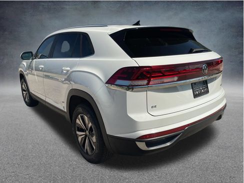 Used 2025 Volkswagen Atlas Cross Sport SE AWD/4WD image 6