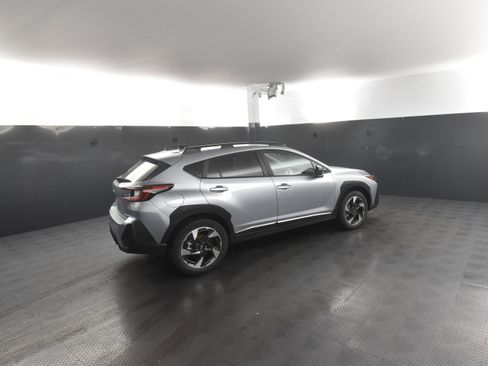 Used 2025 Subaru Crosstrek 2.5i Limited AWD/4WD image 2