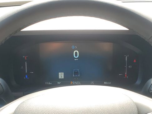 New 2025 Ford Maverick Lariat w/ Black Appearance Package image 17