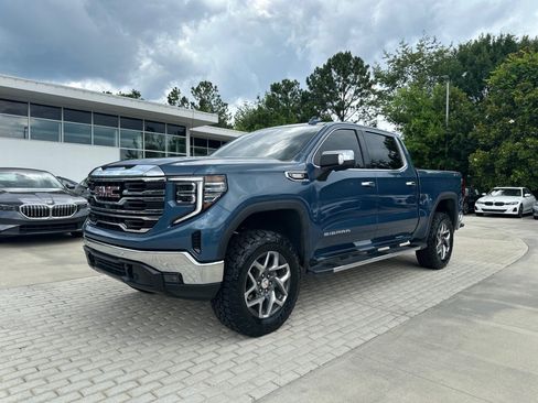 Used 2024 GMC Sierra 1500 SLT w/ SLT Premium Plus Package AWD/4WD image 4