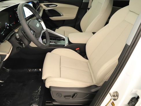 New 2025 Audi Q5 Prestige image 24