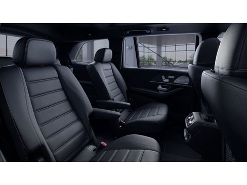 Used 2022 Mercedes-Benz GLS 450 4MATIC image 6