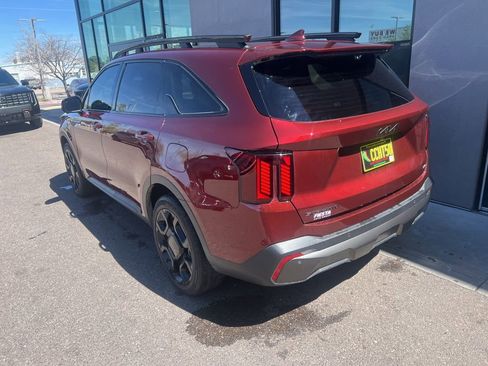 Used 2025 Kia Sorento SX Prestige w/ Olive Brown Leather Package image 9