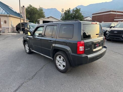 Used 2010 Jeep Patriot Sport w/ Tire & Wheel Group AWD/4WD image 3
