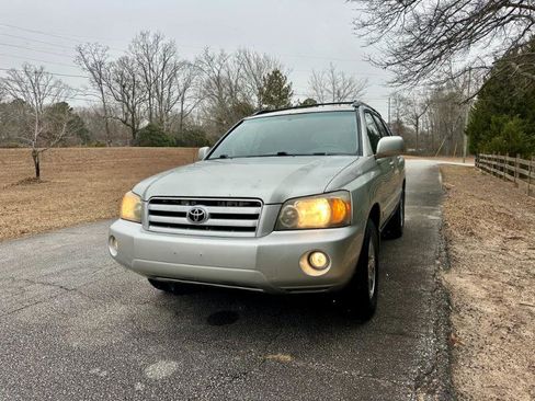 Used 2004 Toyota Highlander 2WD V6 image 4