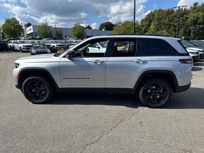 New 2025 Jeep Grand Cherokee Limited w/ Black Appearance Package