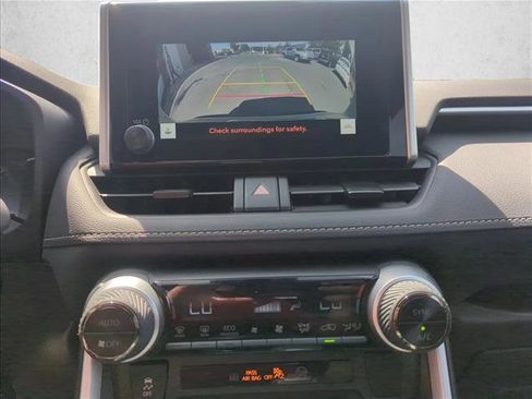 Used 2025 Toyota RAV4 LE AWD/4WD image 20