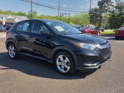 Used 2016 Honda HR-V LX image 4