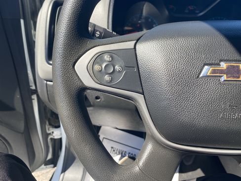 Used 2019 Chevrolet Colorado W/T w/ WT Convenience Package RWD image 11