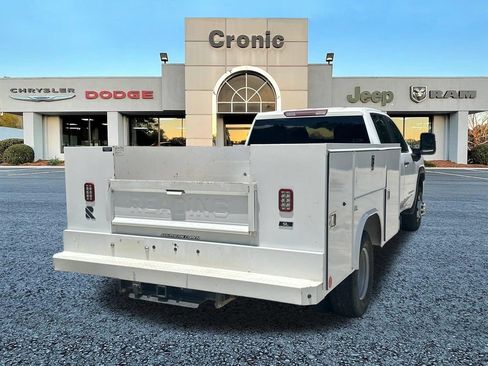 Used 2022 GMC Sierra 3500 Pro w/ Convenience Package AWD/4WD image 3