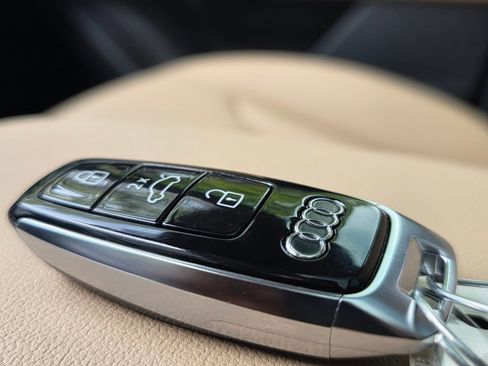 New 2026 Audi Q7 2.0T Premium image 33