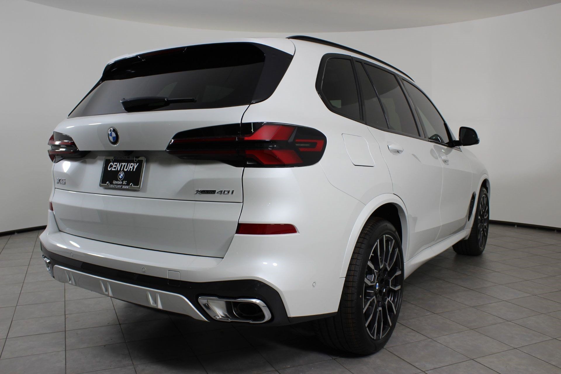 Used 2026 BMW X5 xDrive40i w/ M Sport Package AWD/4WD image 9