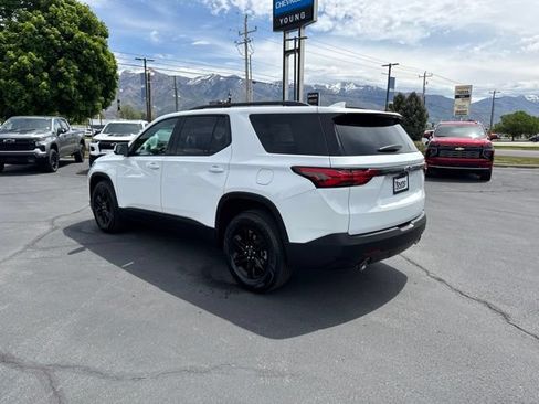 Used 2023 Chevrolet Traverse LT w/ Midnight/Sport Edition AWD/4WD image 5