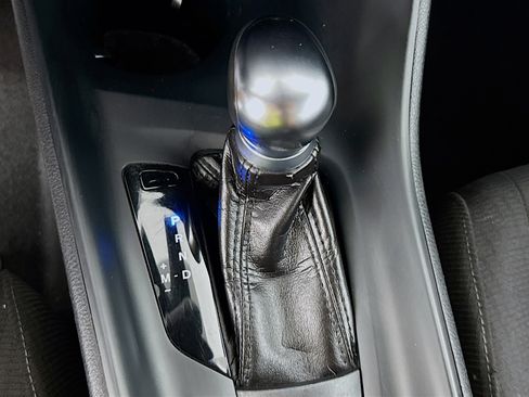Used 2019 Toyota C-HR LE FWD image 19