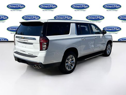Used 2023 Chevrolet Suburban Premier image 7