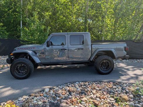 Used 2023 Jeep Gladiator Mojave w/ Trailer Tow Package AWD/4WD image 2