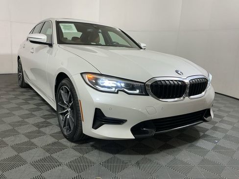 Certified 2022 BMW 330i Sedan image 4