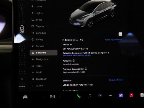 Used 2023 Tesla Model X image 33