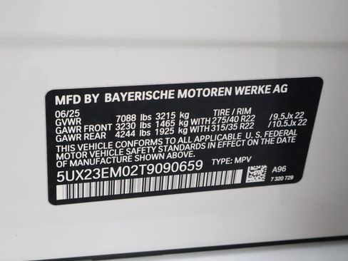 Used 2026 BMW X7 xDrive40i w/ Executive Package image 25