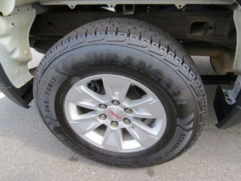 Used 2023 GMC Sierra 1500 Pro AWD/4WD image 10