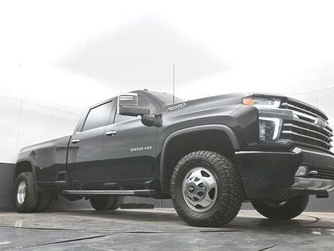 Used 2022 Chevrolet Silverado 3500 High Country w/ Safety Package II AWD/4WD image 40