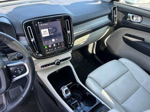 Used 2024 Volvo XC40 B5 Plus w/ Protection Package Premier AWD/4WD image 30