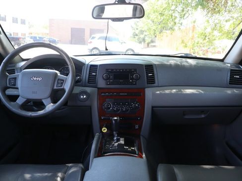 Used 2006 Jeep Grand Cherokee Limited AWD/4WD image 16