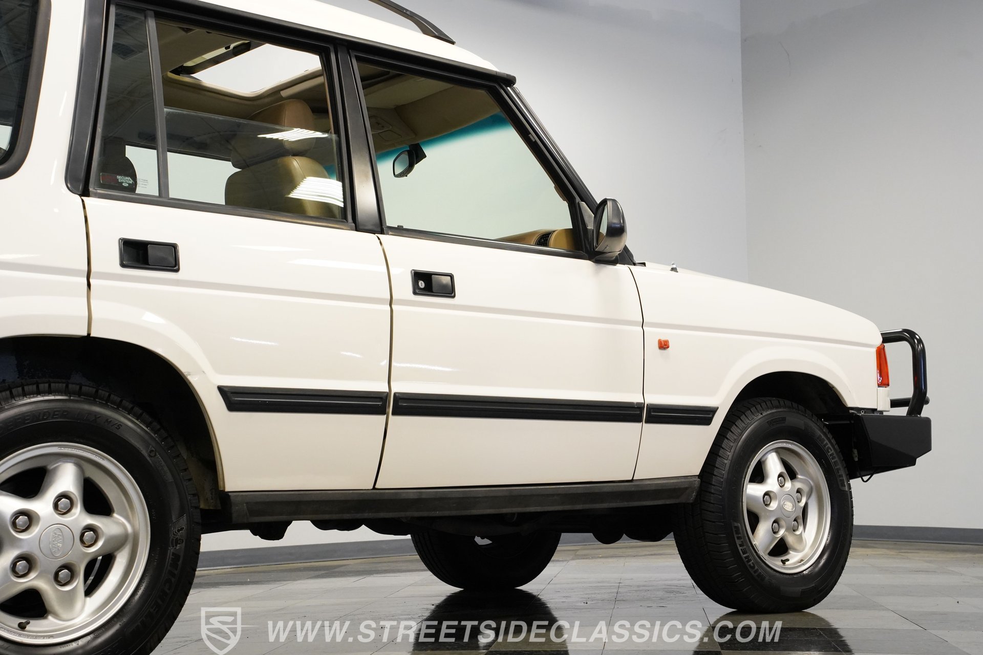 Used 1996 Land Rover Discovery AWD/4WD image 29