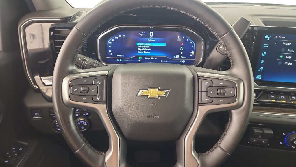 Used 2023 Chevrolet Silverado 1500 LT w/ Safety Package AWD/4WD image 12