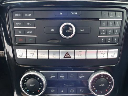 Used 2018 Mercedes-Benz SLC 43 AMG image 28