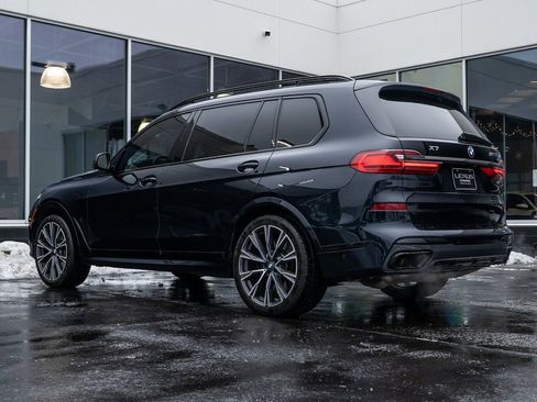 Used 2022 BMW X7 M50i image 4