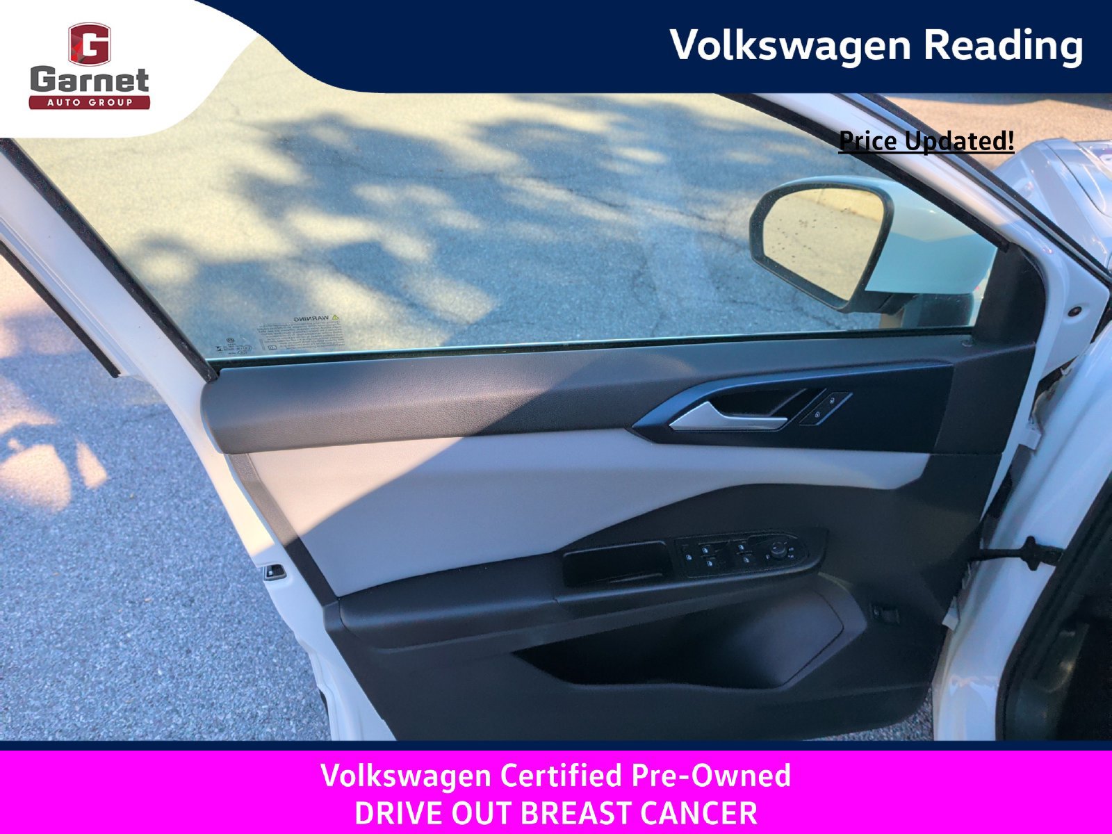Used 2023 Volkswagen Taos SE w/ Panoramic Sunroof Package FWD image 11