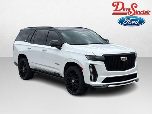 Used 2023 Cadillac Escalade V AWD/4WD image 4