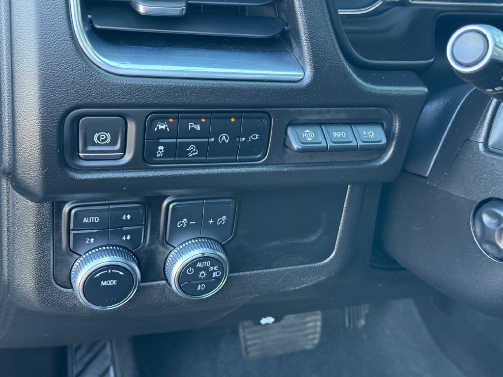 Used 2021 GMC Yukon AT4 w/ Technology Package AWD/4WD image 20