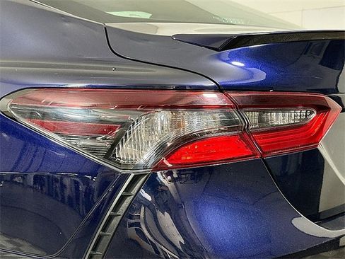 Used 2022 Toyota Camry SE image 31